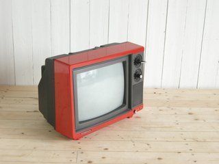 たたずむブラウン管テレビ.jpg